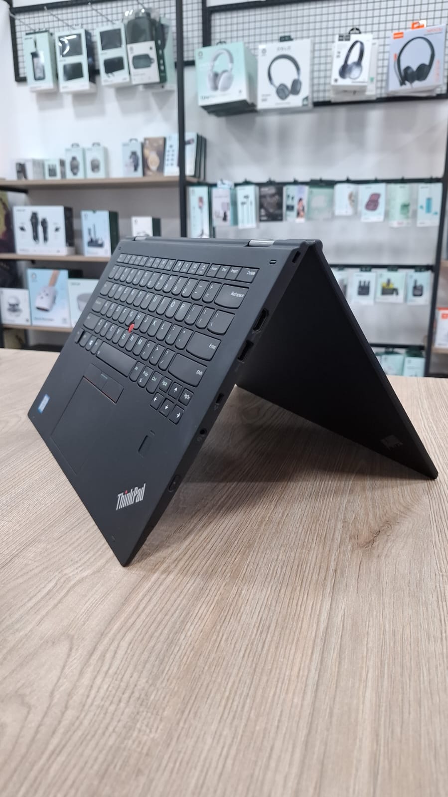 LENOVO THINKPAD X1 YOGA used